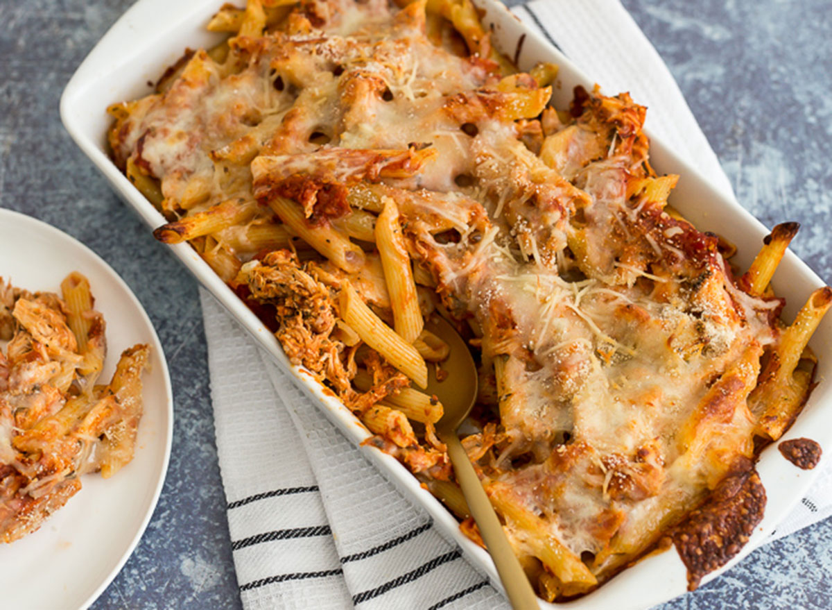 20+ Easy Healthy Recipes That Start with a Rotisserie Chicken (21)